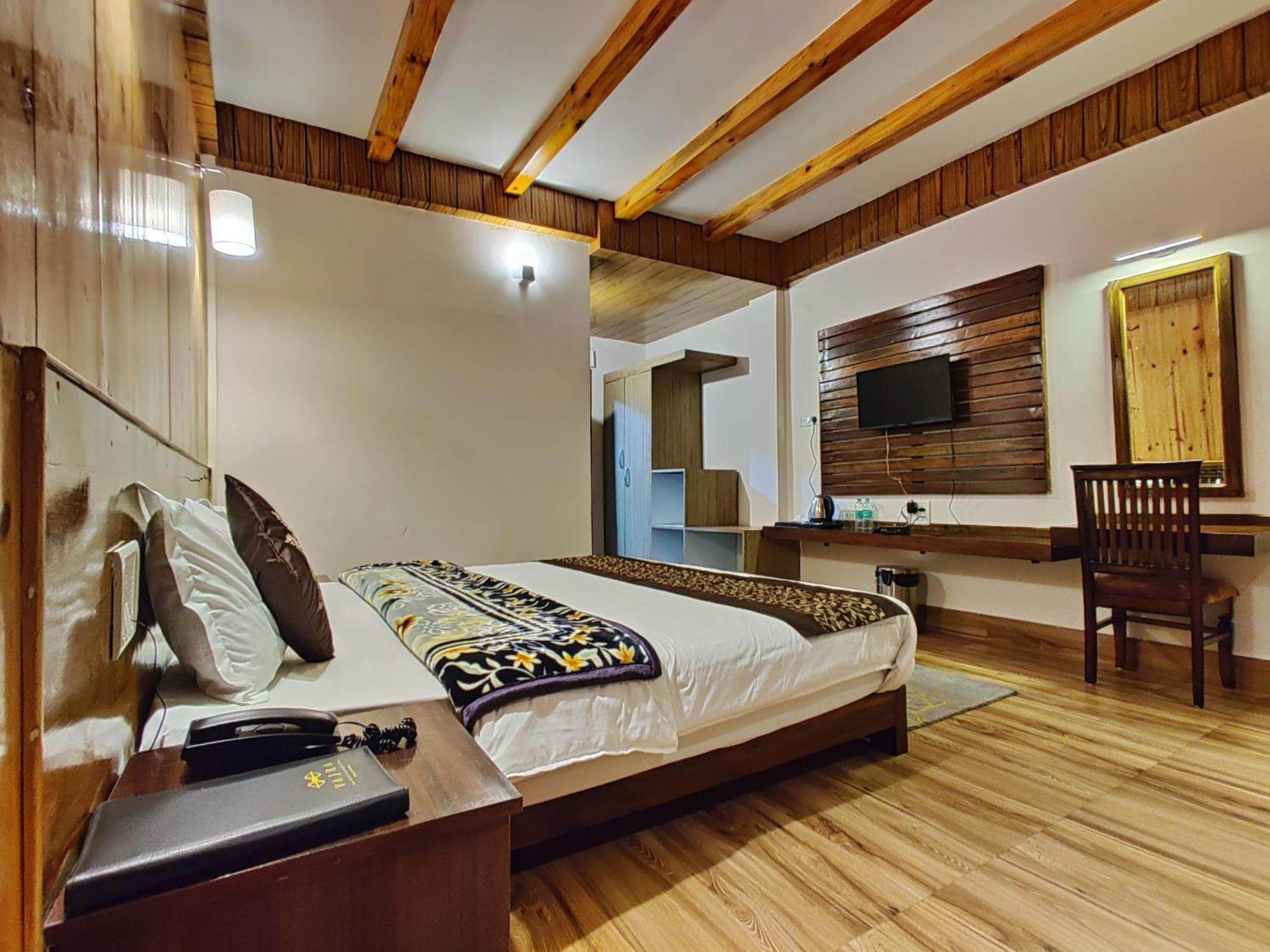 Hotel Vajra Тауанг Екстериор снимка